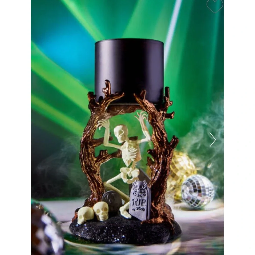 Bath & Body Works Glow In DARK Skeleton Graveyard 2024 3-Wick Candle Holder NIB - Picture 4 of 4